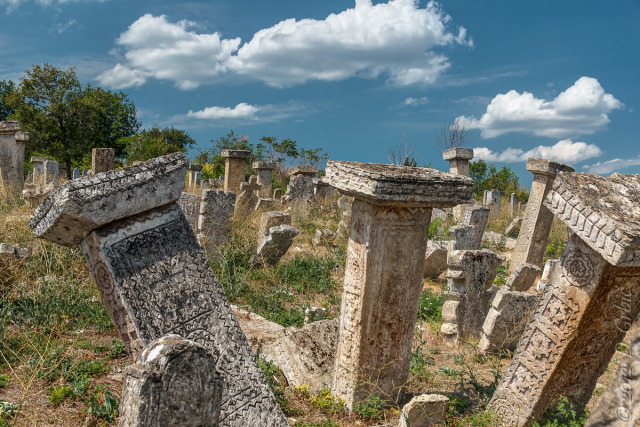Jedna na dan, 9. avgust 2012: staro groblje u Rajačkim pivnicama