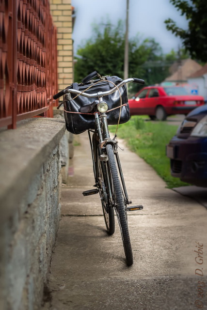 Jedna na dan, 9. jul 2013: Bicikl uza zid