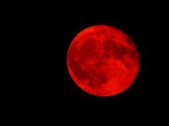 Rusi farbaju Mesec u crveno!
