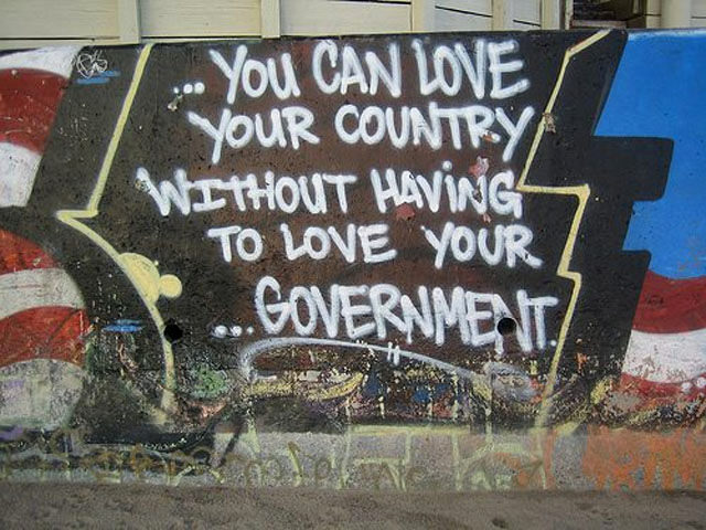 Svoju zemlju možeš da voliš i bez potrebe da voliš svoju vladu...