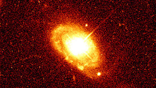 Astronomska seksi tema: kvazar PG002