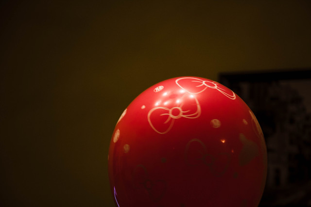 црвен балон, нано
